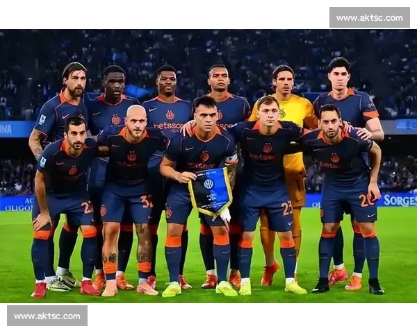 师徒反目！孔蒂与劳塔罗场边互飙，那不勒斯 3-1 国米藏深仇